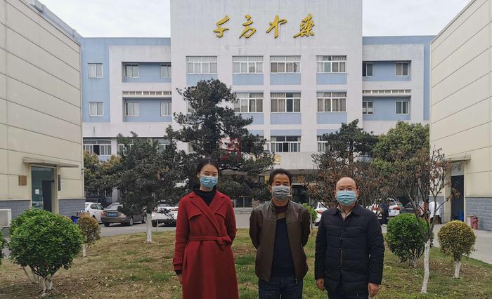 區(qū)經(jīng)信局領(lǐng)導來千方調(diào)研A.jpg